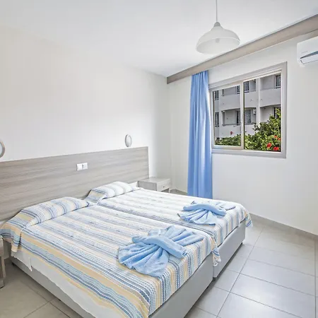 So3 * Agia Napa